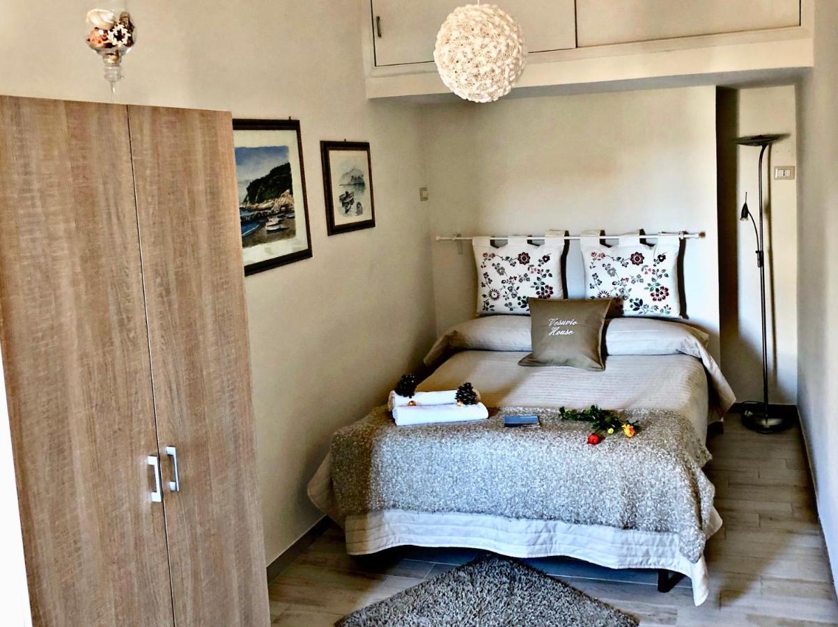 Vesuvio House Appartamento Indipendente E Centrale Сант'Анджелло Экстерьер фото